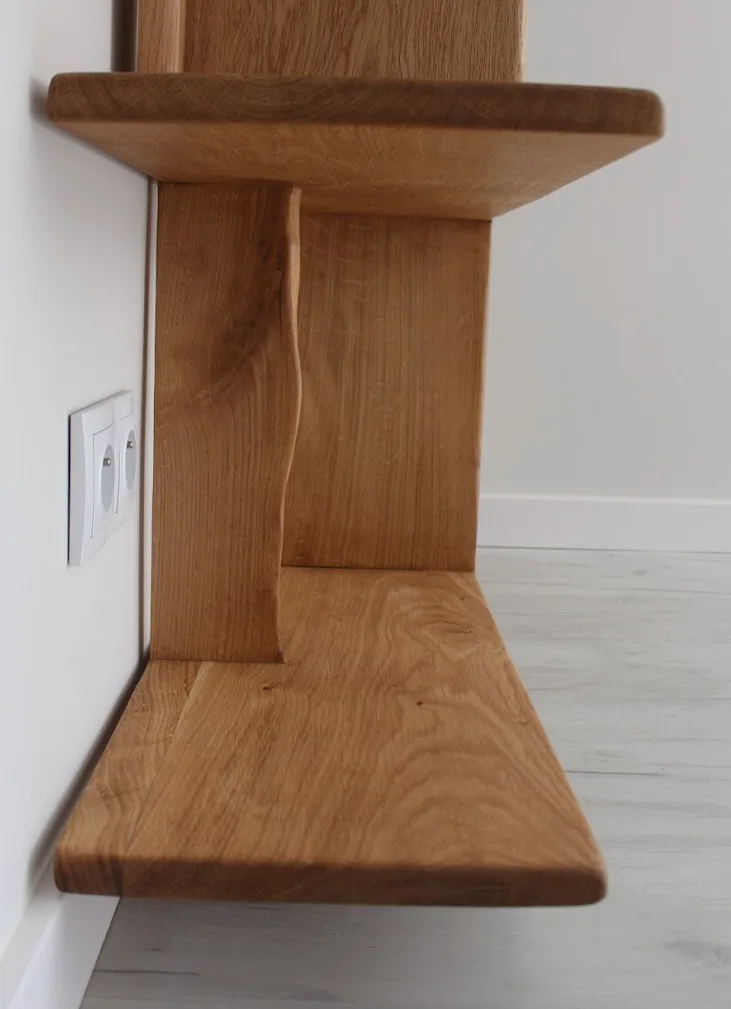 Amytis — side of the shelf, oak live edge