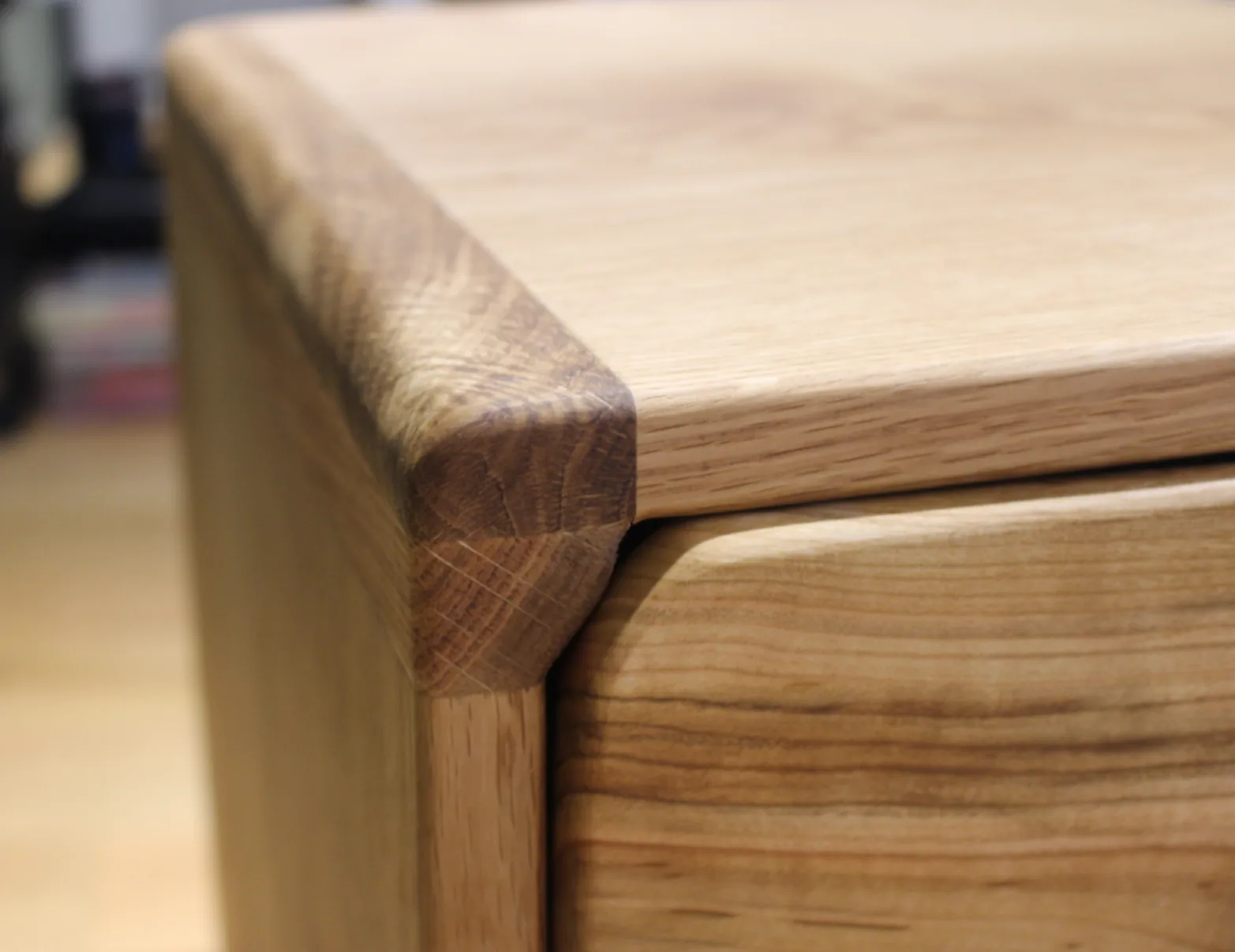 Andvari — corner shaped from a solid batten, large rounding