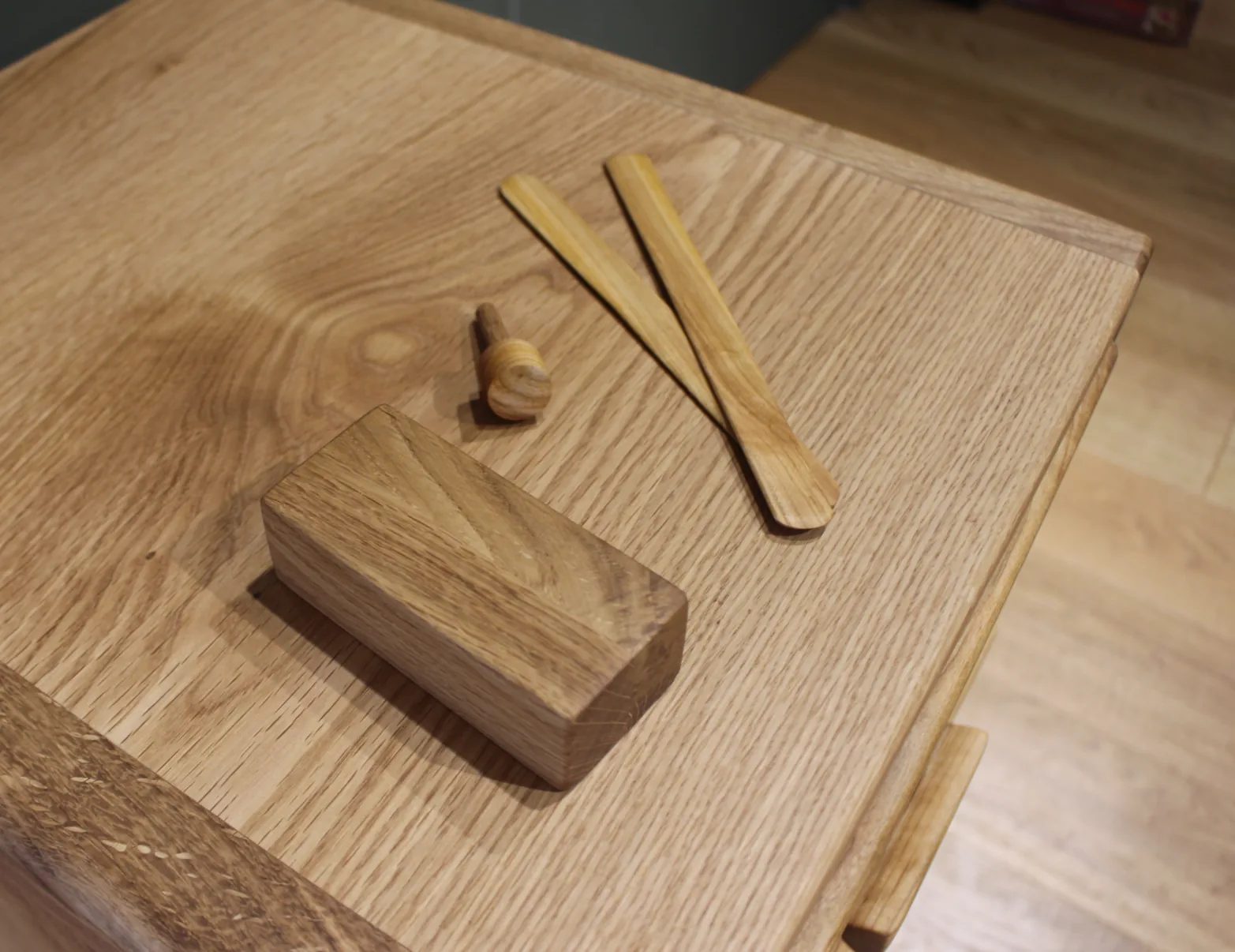 Andvari — open drawer with the set of freebies made from offcuts
