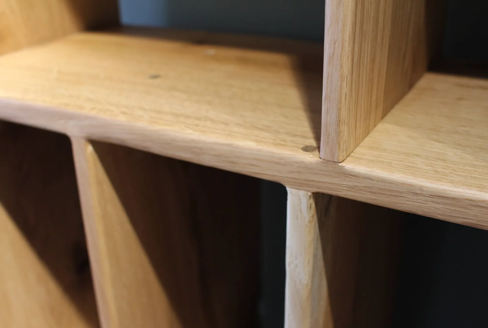 Firāq — shelf and uprights in raking light, oak